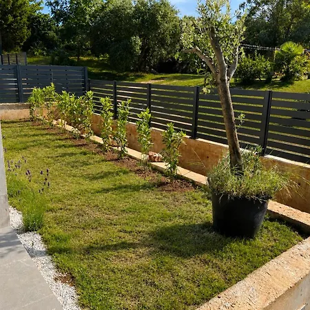 Mt - Istria Luxury Apartman *